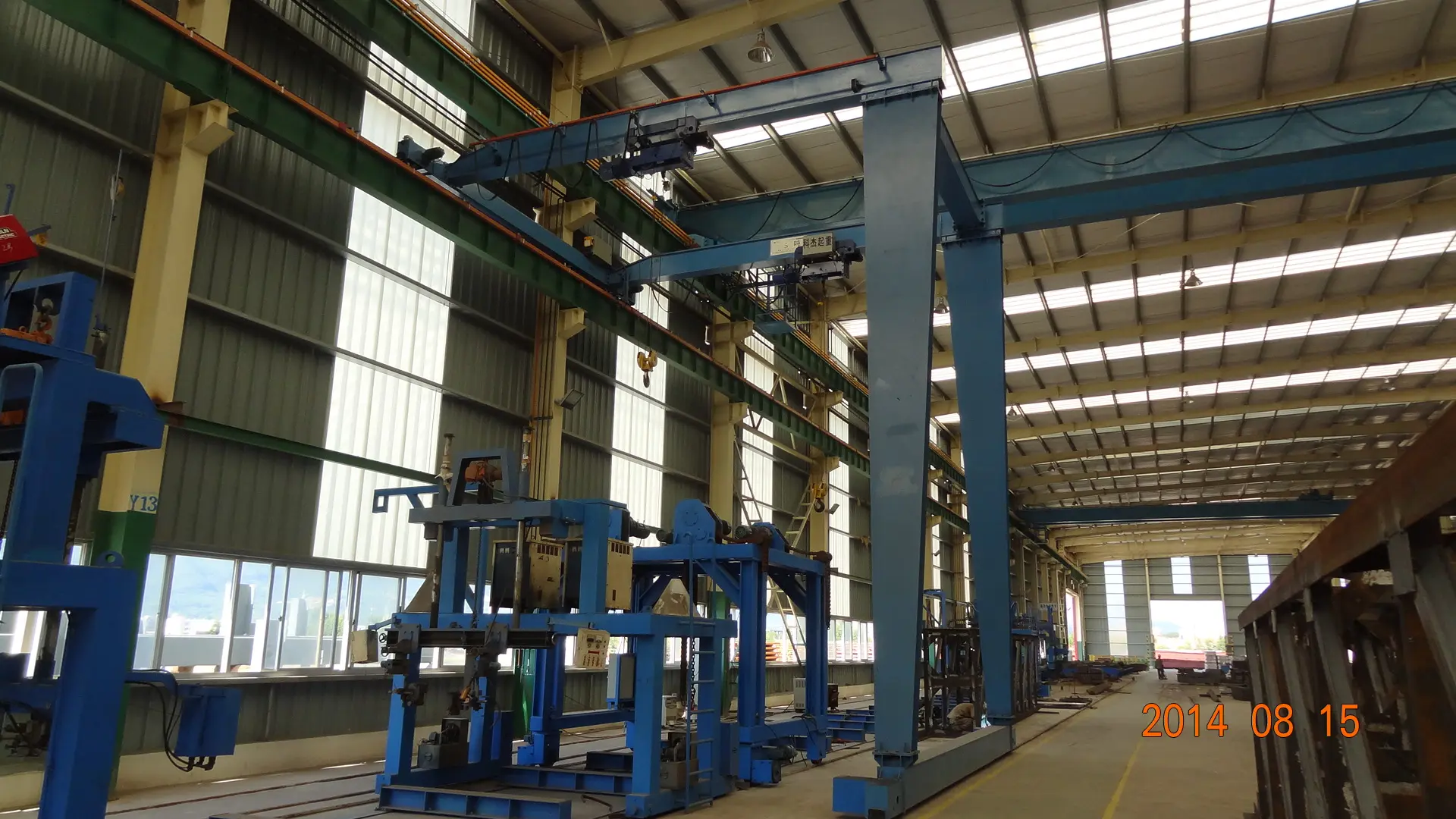 2吊点2主梁门式起重机-钢材加工行业